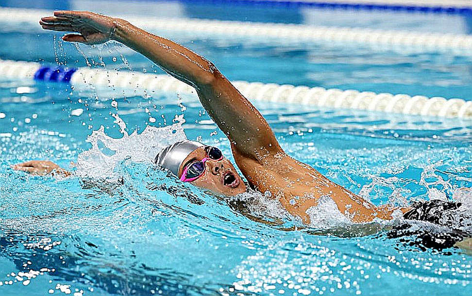 Matsushita bơi 4:05.83 phá kỷ lục châu Á nam 400m IM, lần đầu tiên chạm mốc 4:06